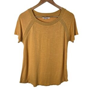 Rose Olive Women's Mustard Yellow Textured Knit Short Sleeve T-Shirt Size M
